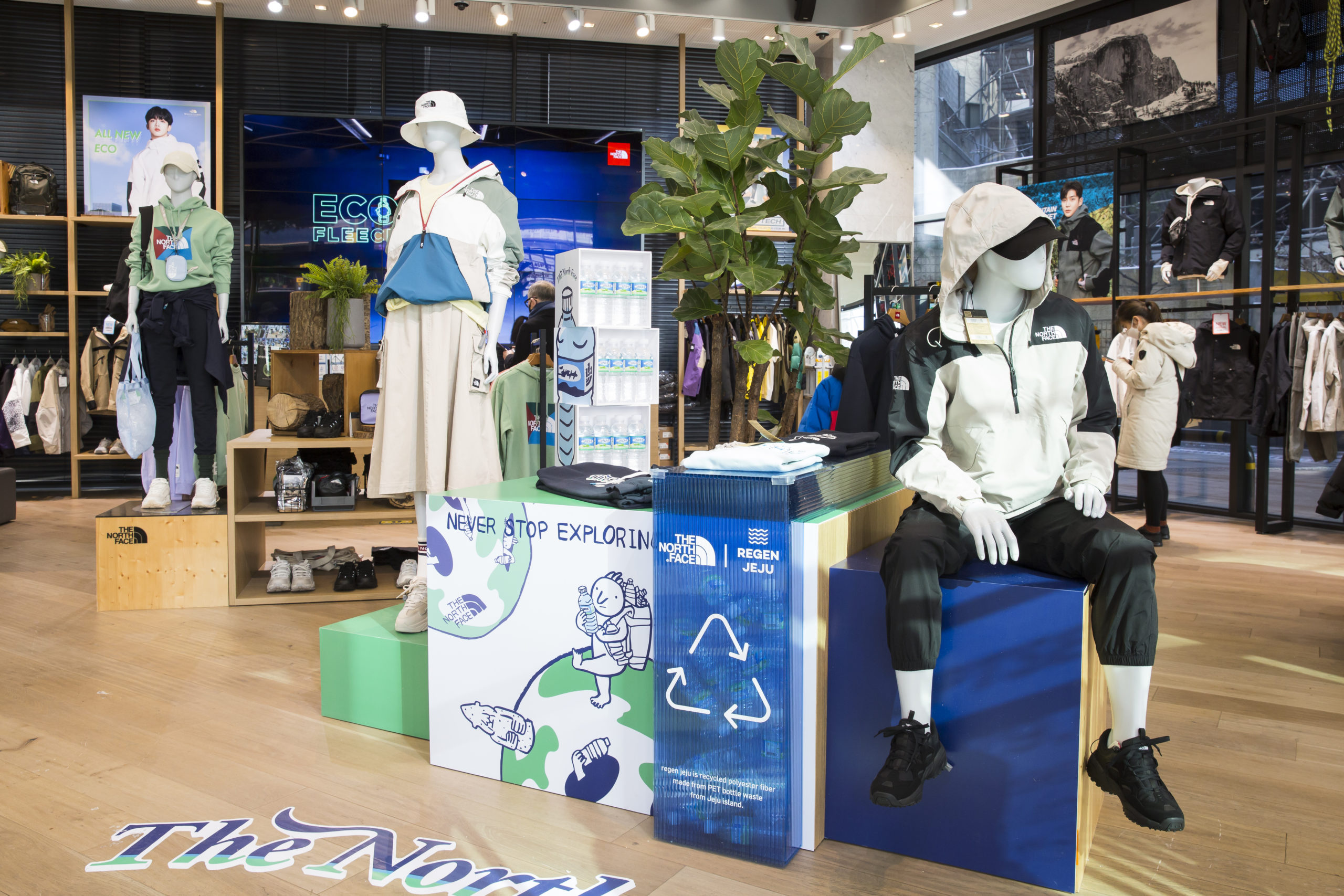 acuut toetje Sportschool The North Face Korea's Never Stop Exploring Campaign Draws Attention to its  New Eco-Friendly regen jeju Collection – Hyosung Performance Textiles